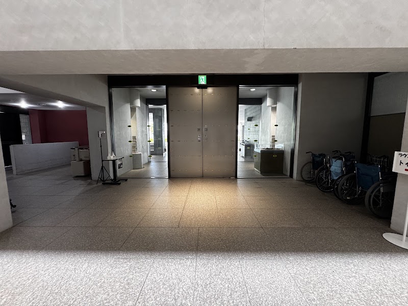 メモリアルトネの写真