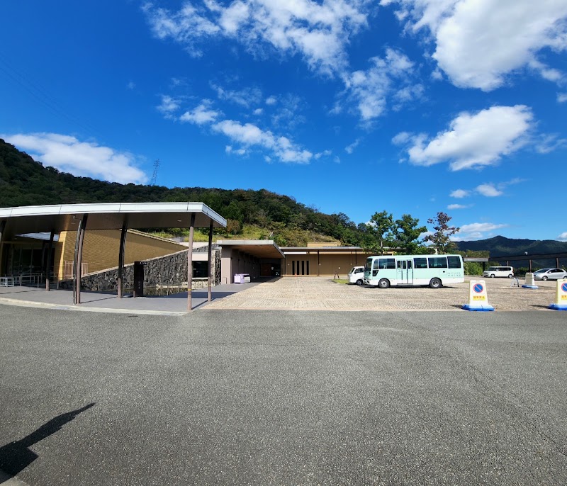 西脇多可行政事務組合 西脇多可広域斎場 やすらぎ苑の写真